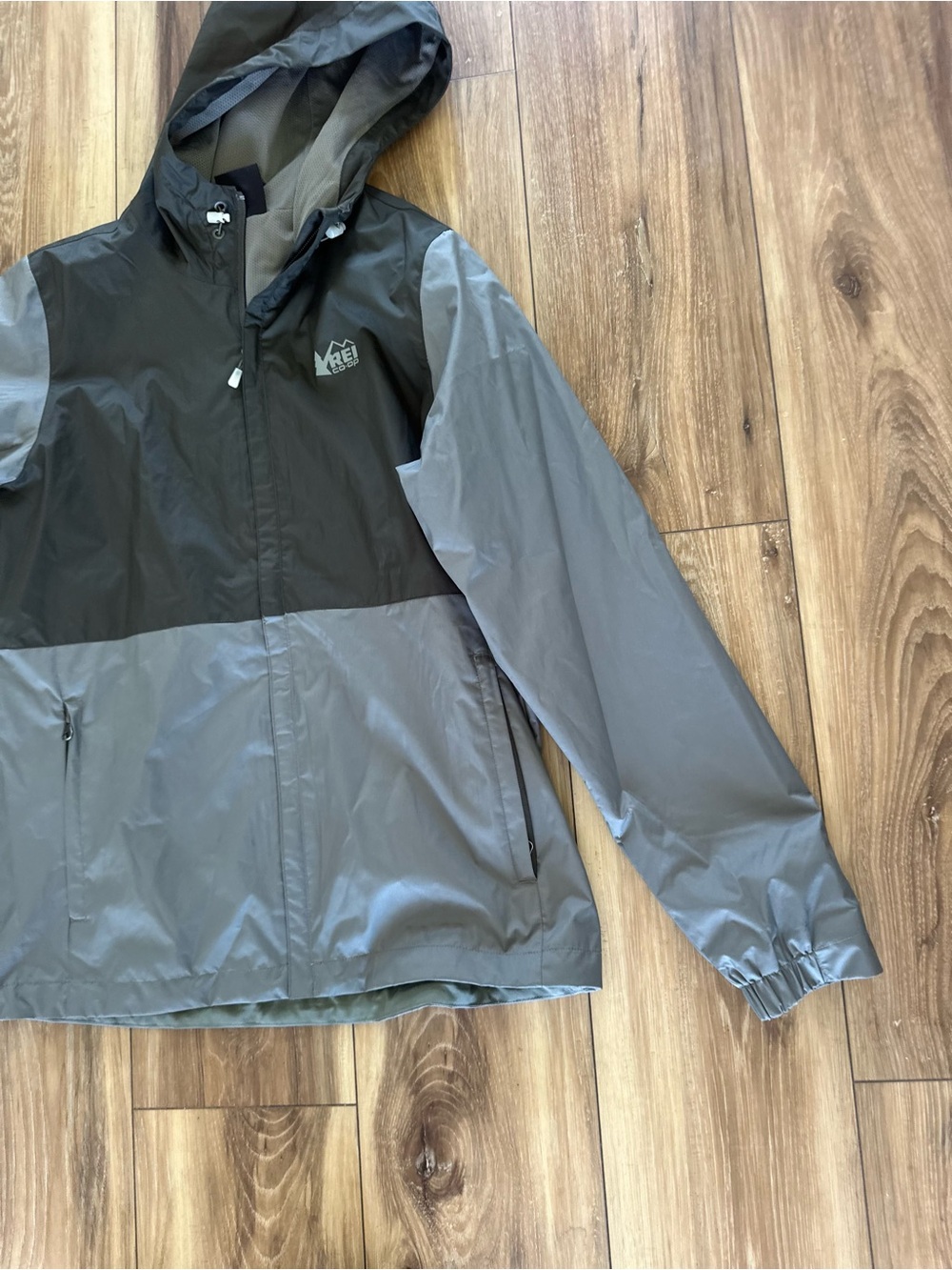 REI women’s groundbreaker Two-Tone Hooded rain Jacket size small - Picture 3 of 5